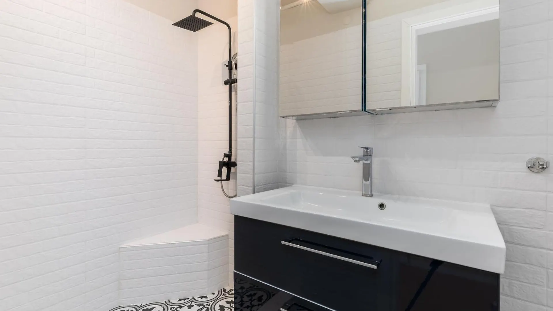 Valeria By Halu!, Comfortable Apartment With City View Thessaloniki